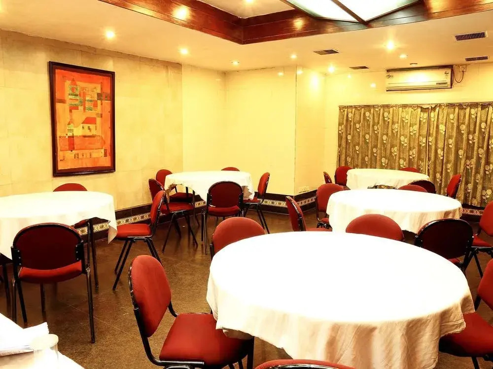 OYO 2417 Hotel Allenby Inn