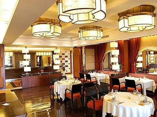 Yinlong Hotel