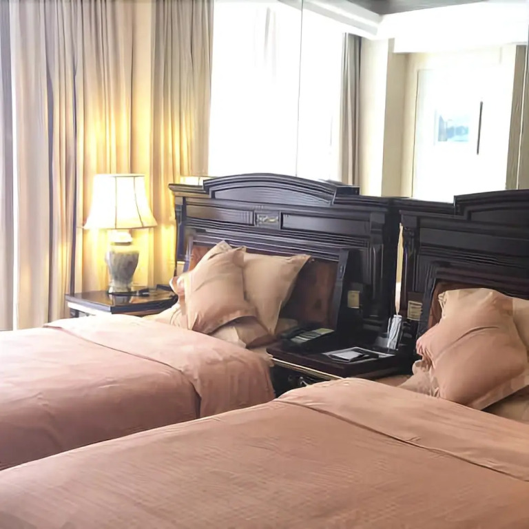 Hezhong Guanjing Hotel