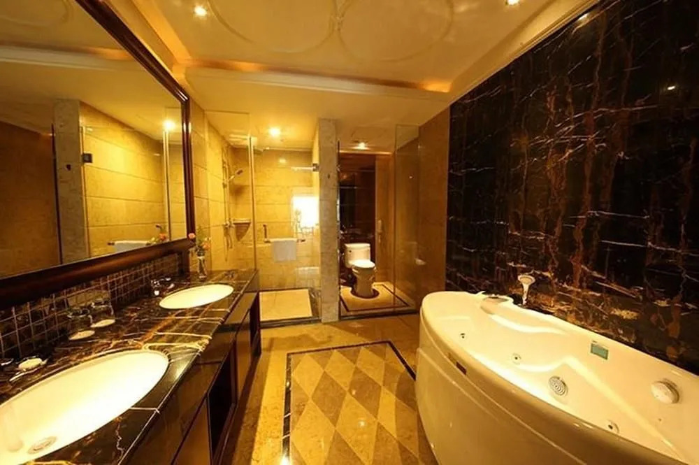 Chengdu Cannes Holiday Inn Hotel