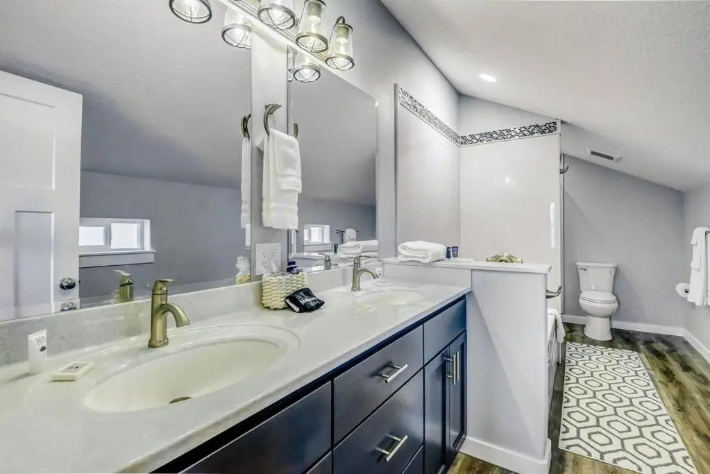 NEW Tri-Level Home with Ocean View and 3 En-Suite Bedrooms!