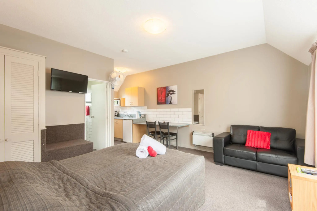 Manuka Crescent Motel