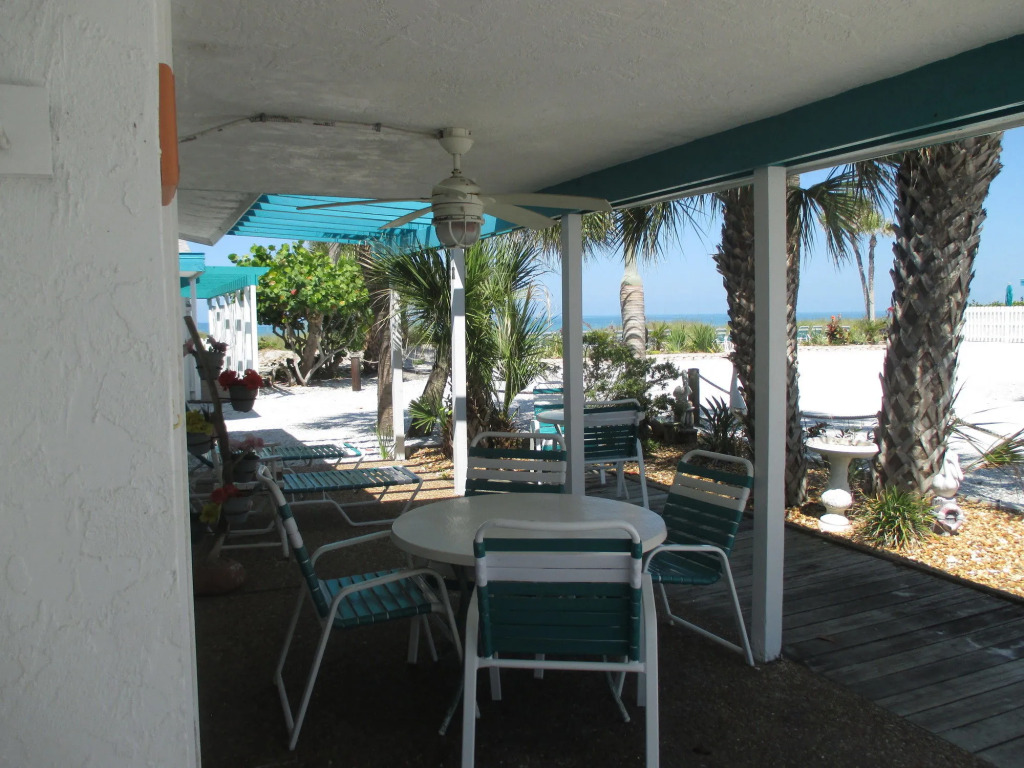 Sea Club I