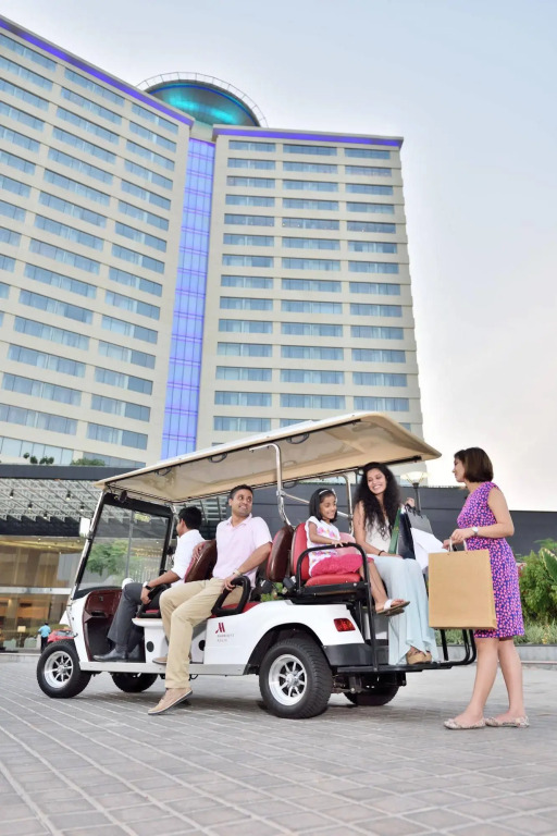 Kochi Marriott Hotel, LuLu International Shopping Mall
