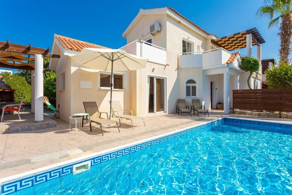 Villa Coral Aura Large Private Pool Walk to Beach A C Wifi Car Not Required Eco-friendly - 3419