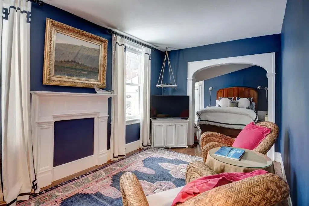 34 State "Historic Luxury Suites" Skaneateles