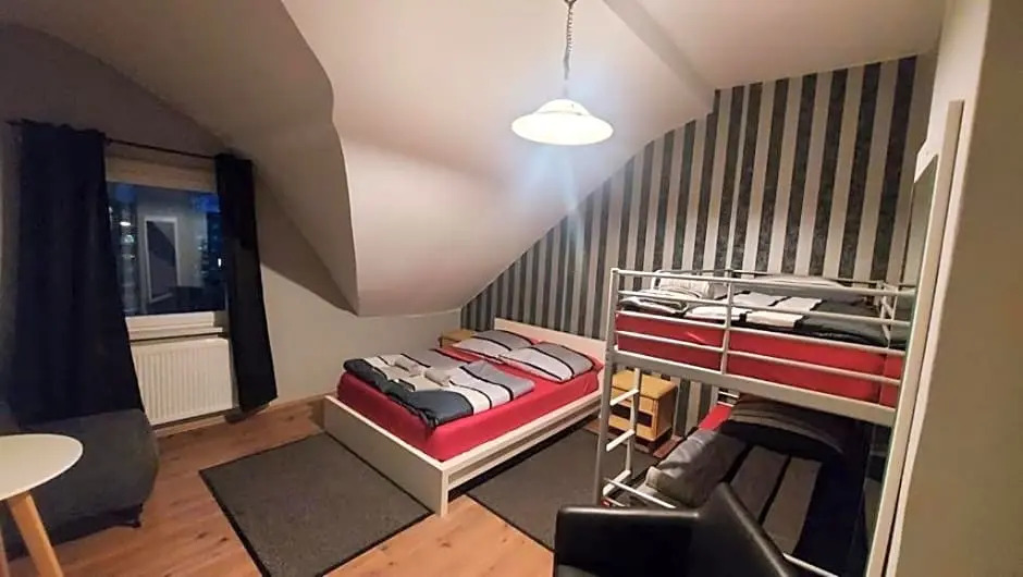 Adams Hostel - Self Check-In & Only Private Rooms