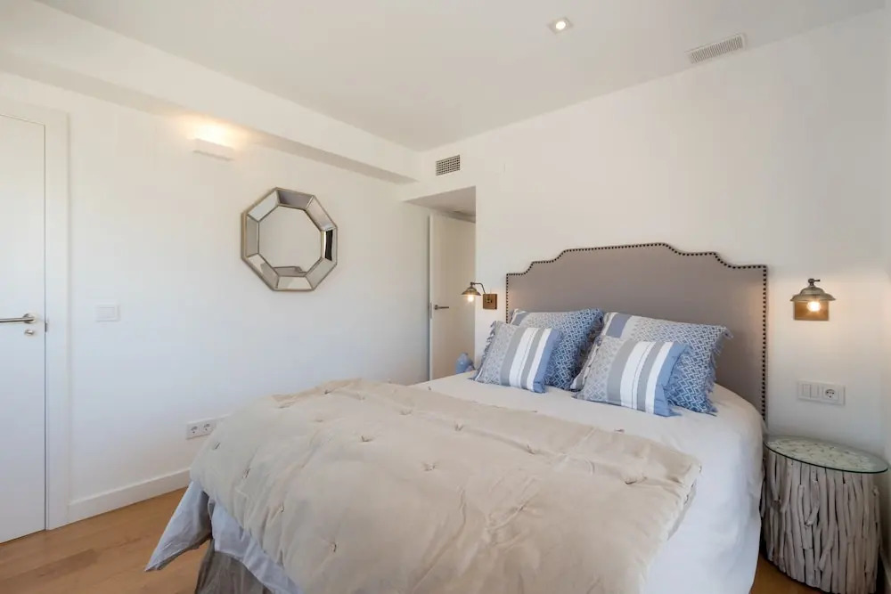 Chezmoihomes Plaza Nueva Penthouse