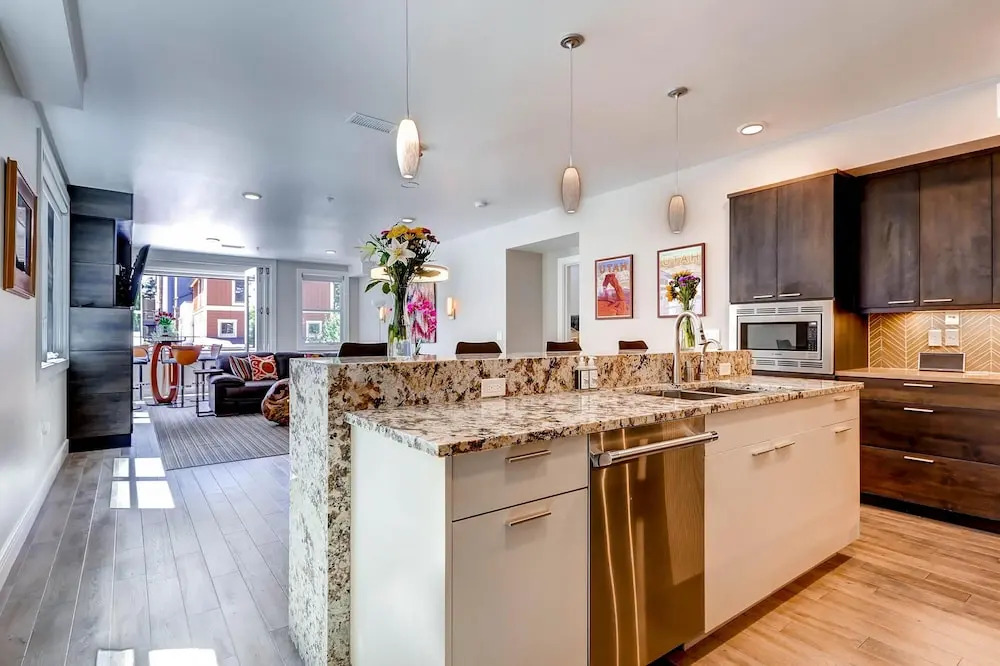 820 Park Ave #204 by Park City Lodging