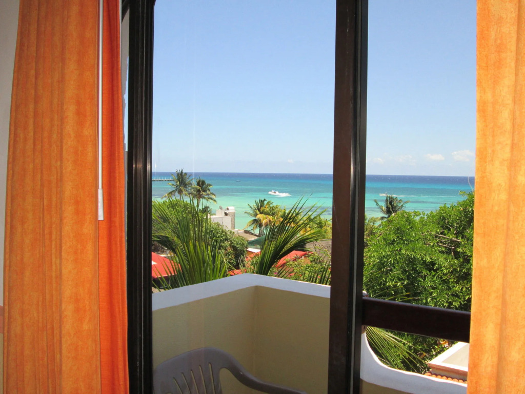 Hotel Vista Caribe 5ta Av a 5 Pasos de la Playa