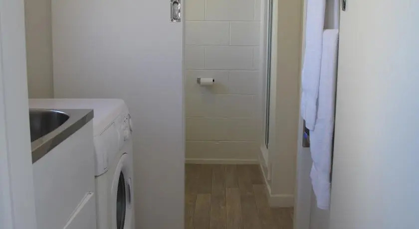 Beach Apartments at Flaxmill Bay Motel