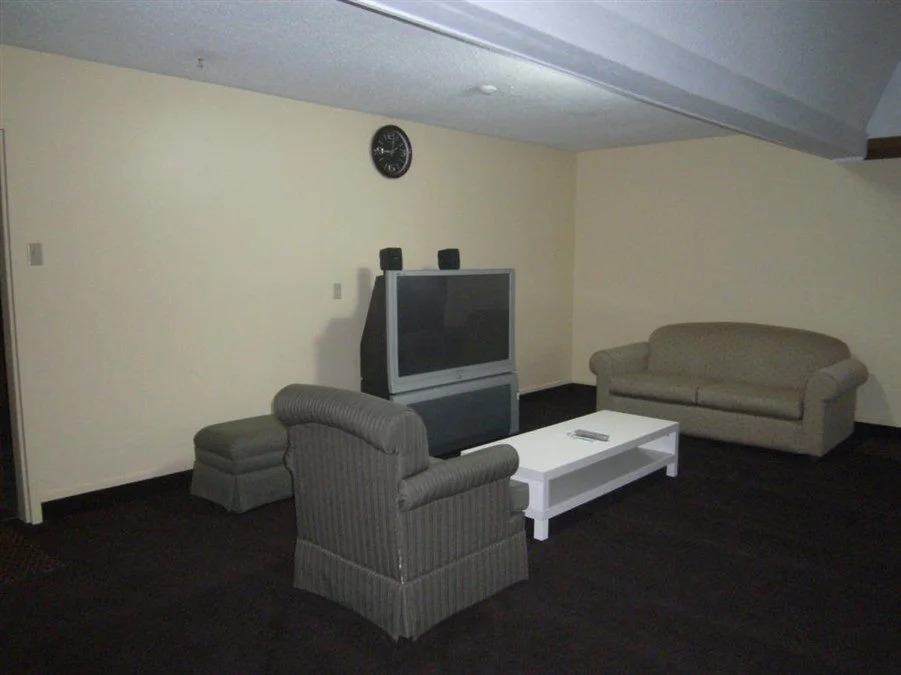 Select Inn