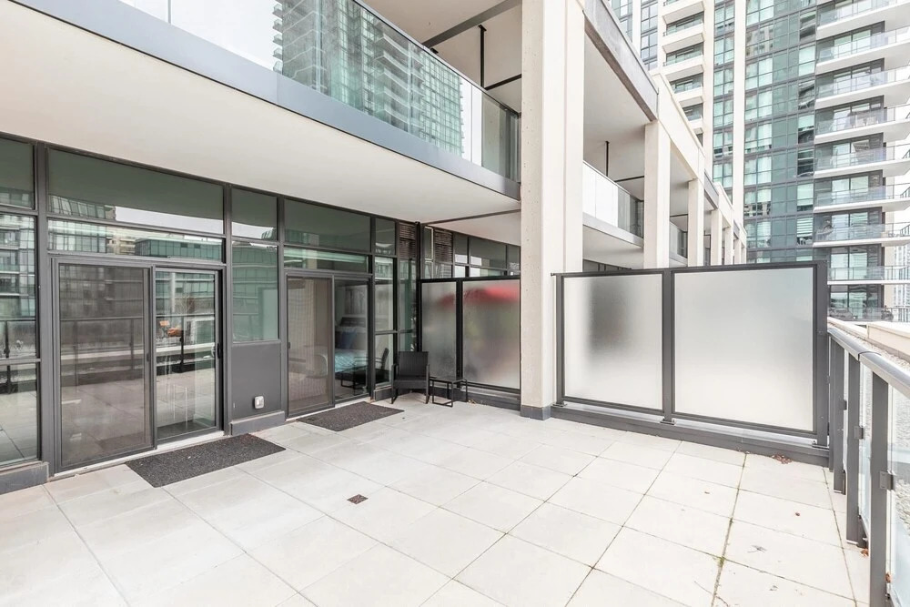 Bright and Spacious 1BR Condo w Large Balcony