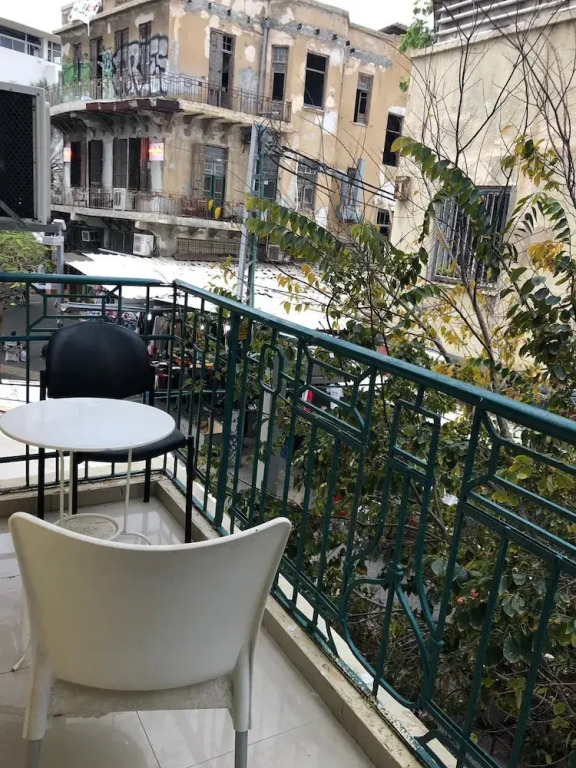 Unique TLV Bauhaus