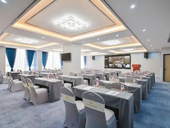 Vienna International Hotel ·Shaoguan Baiwang Square Waterside Pavillion