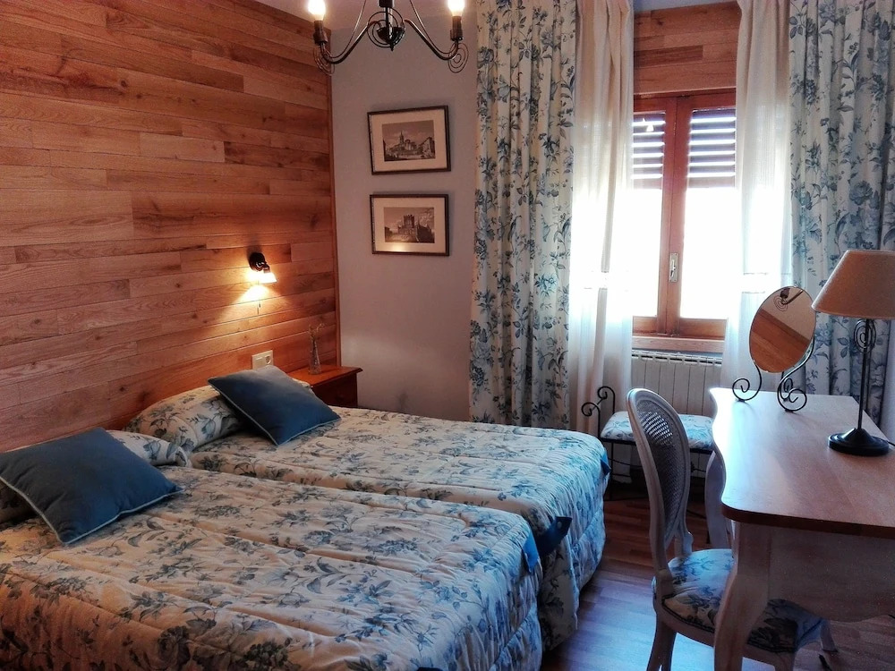 CASA RURAL LOS HALCONES