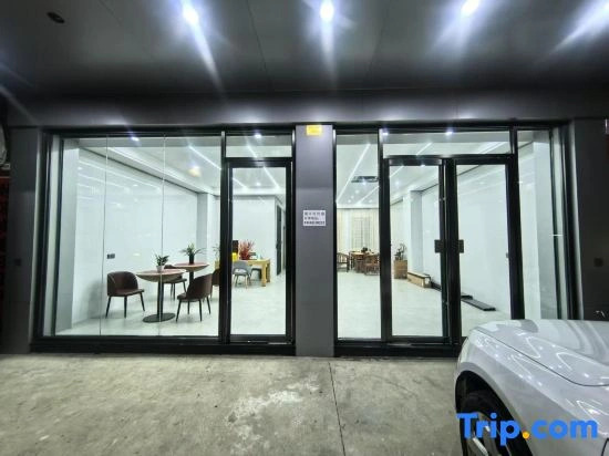 Huaiji Wangjiangxuan Homestay (Commercial Pedestrian Street Branch)