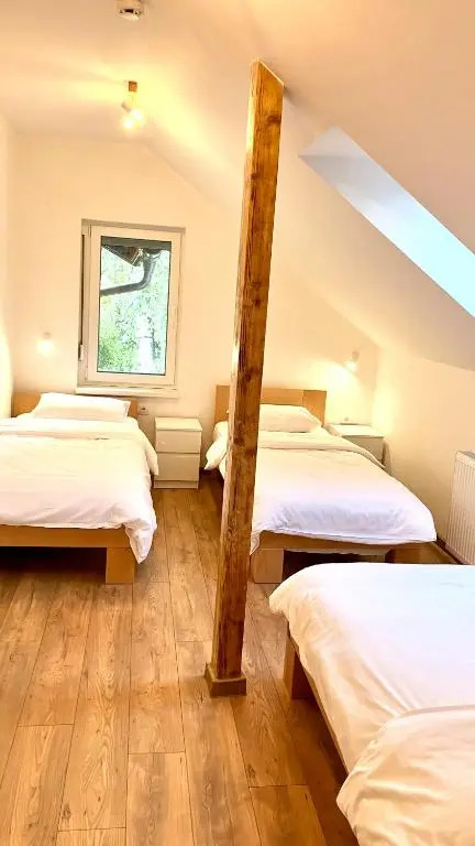 Petlov salaš rooms