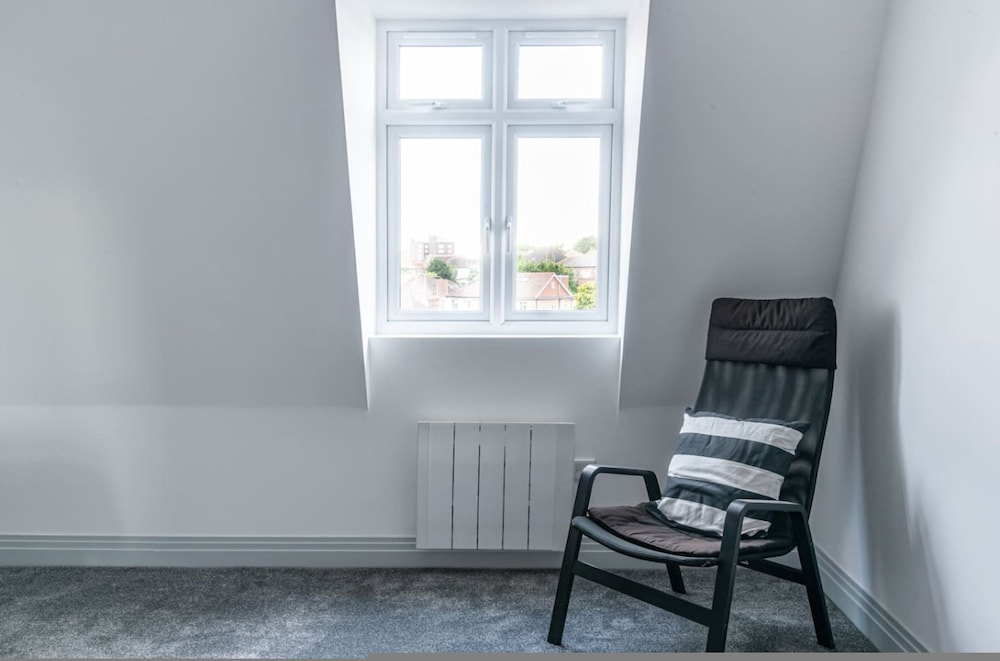 Newly Refurbished 2 bed With Fantastic View