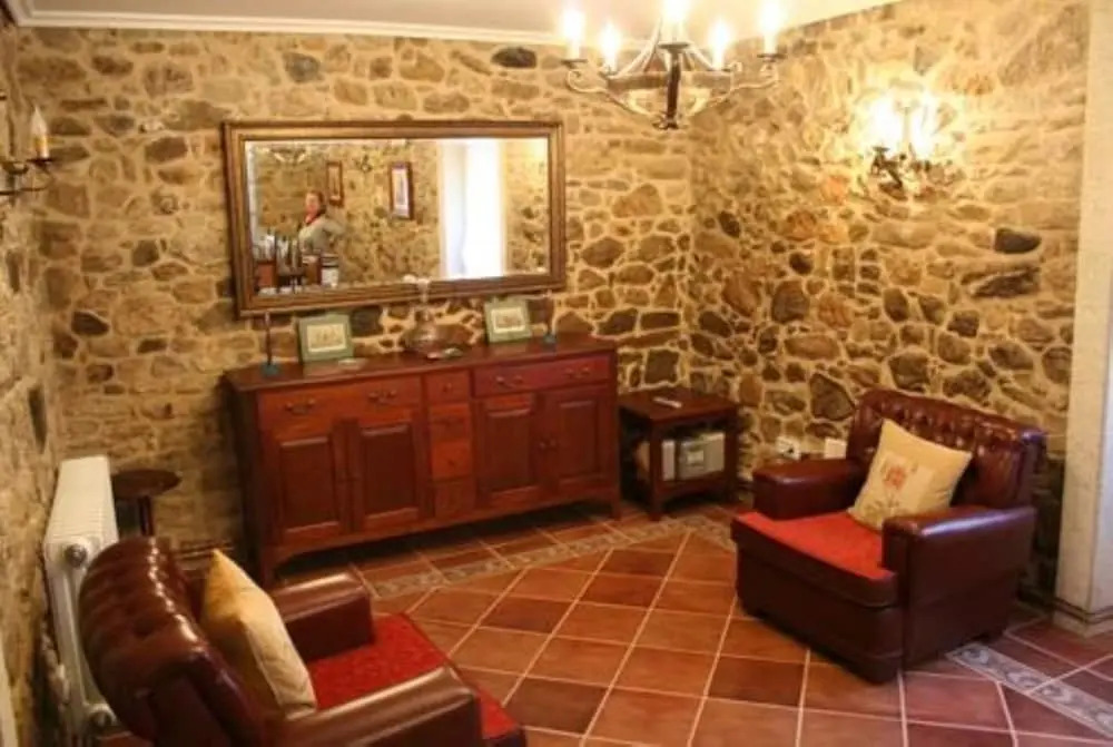 A Estrada 100126 6 Bedroom Holiday home By Mo Rentals