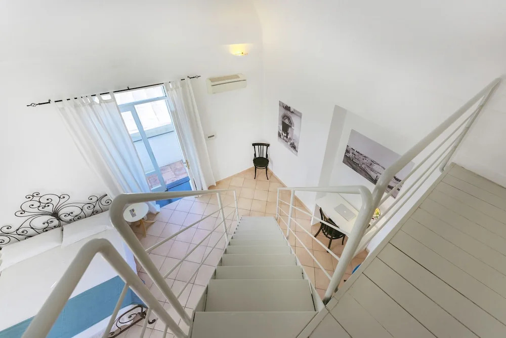Le Grand Bleu - Gioia Apartments