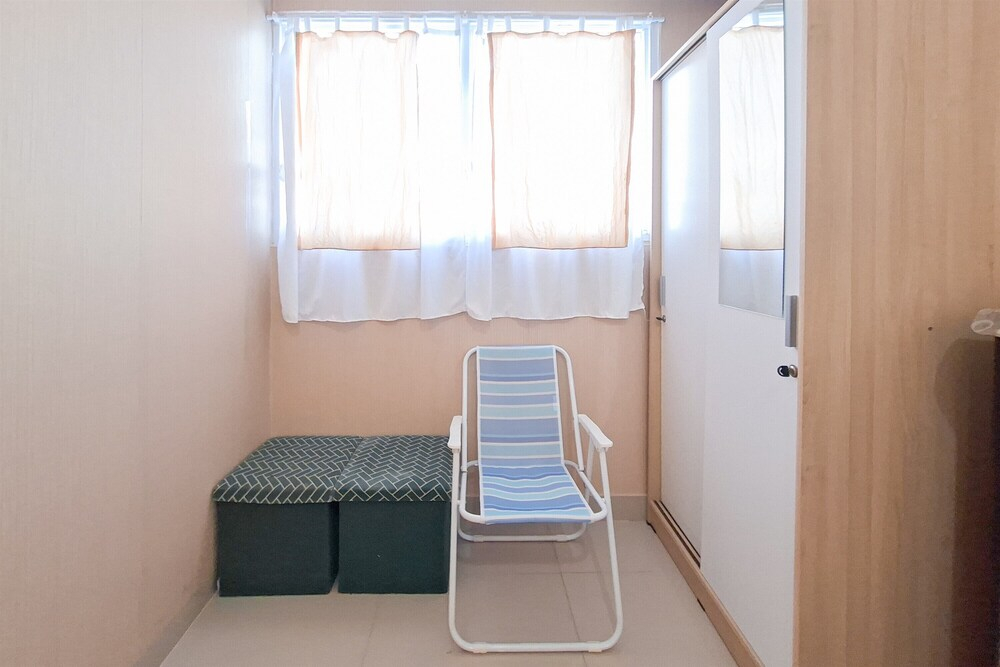 Best Deal Comfortable Studio At Apartment At Cisauk Point