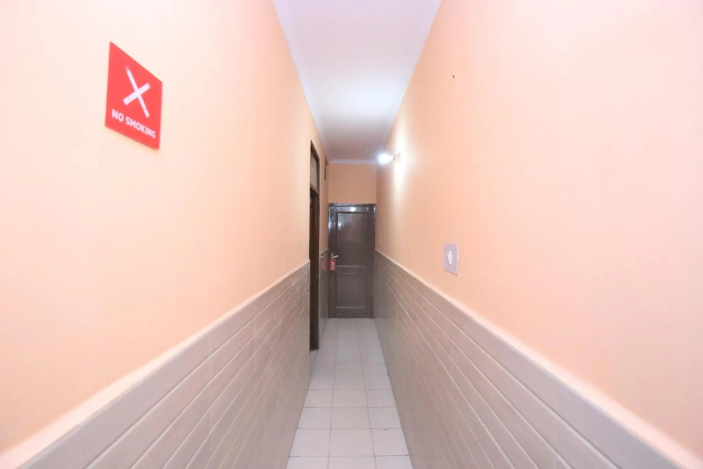 Hotel O Rajesh Palace