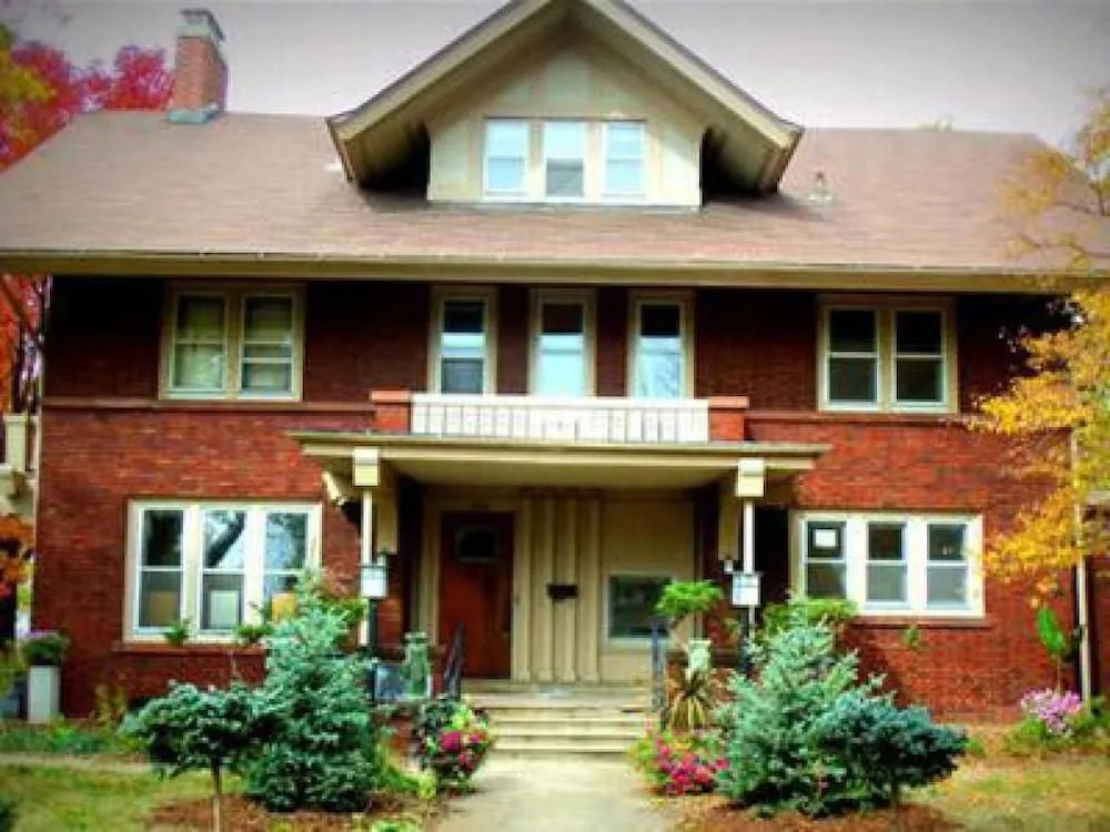 Mendota Lake House Inn