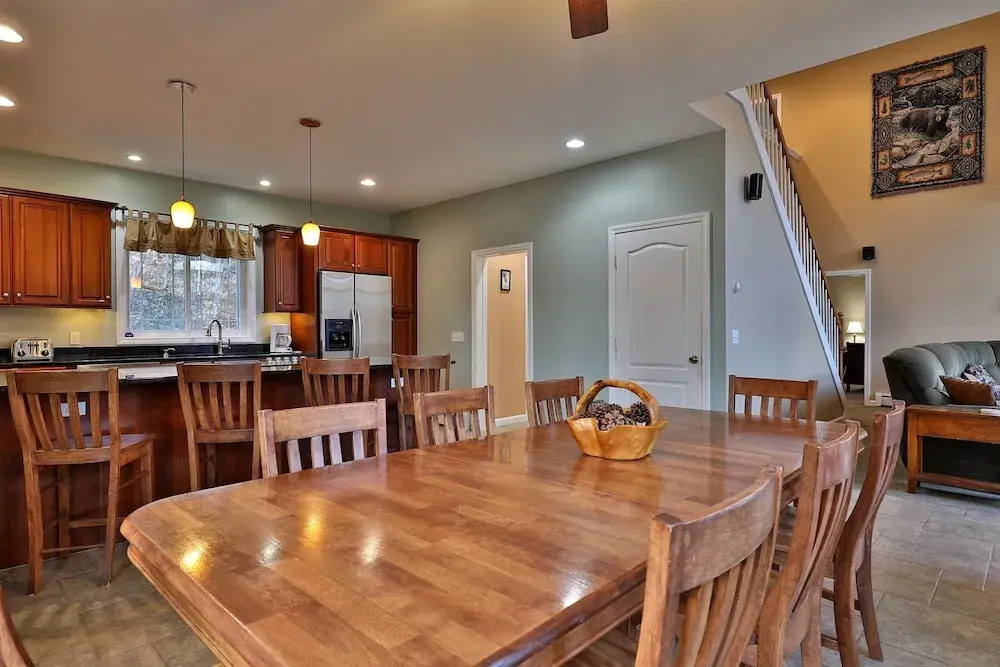 The Queens Croft V2 - Luxury Killington Ski Home. Newer. Better. Ski-ier. 3 Bedroom Home