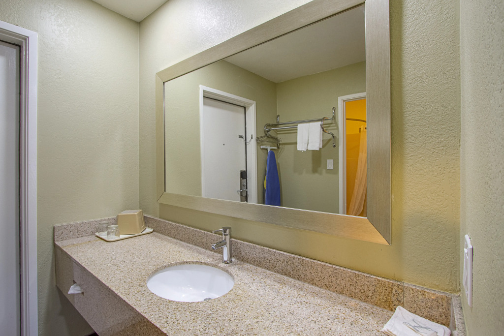 Motel 6-Ukiah, CA - North