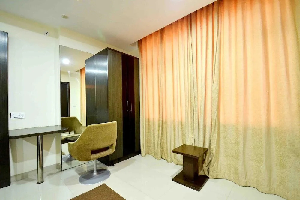 OYO 1546 The Sensation Hotel