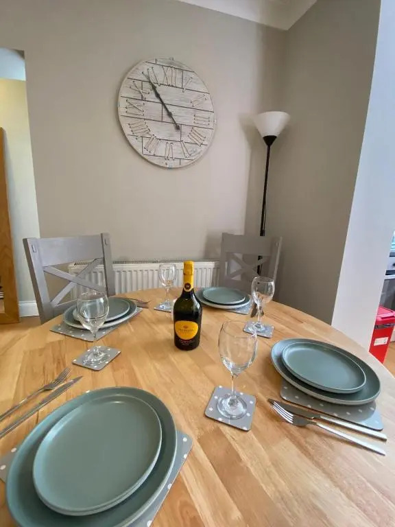 Sandown Seaside Apartment Ground Floor 4
