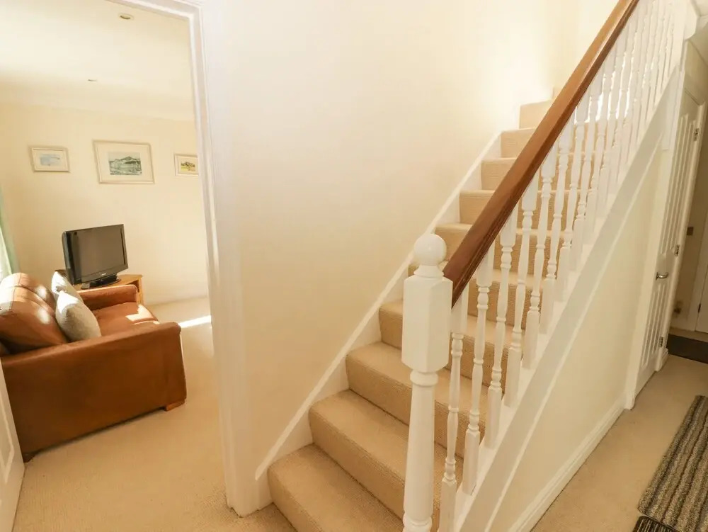 3 Strawberry Close
