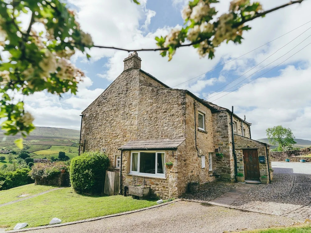 Deerclose West Farmhouse