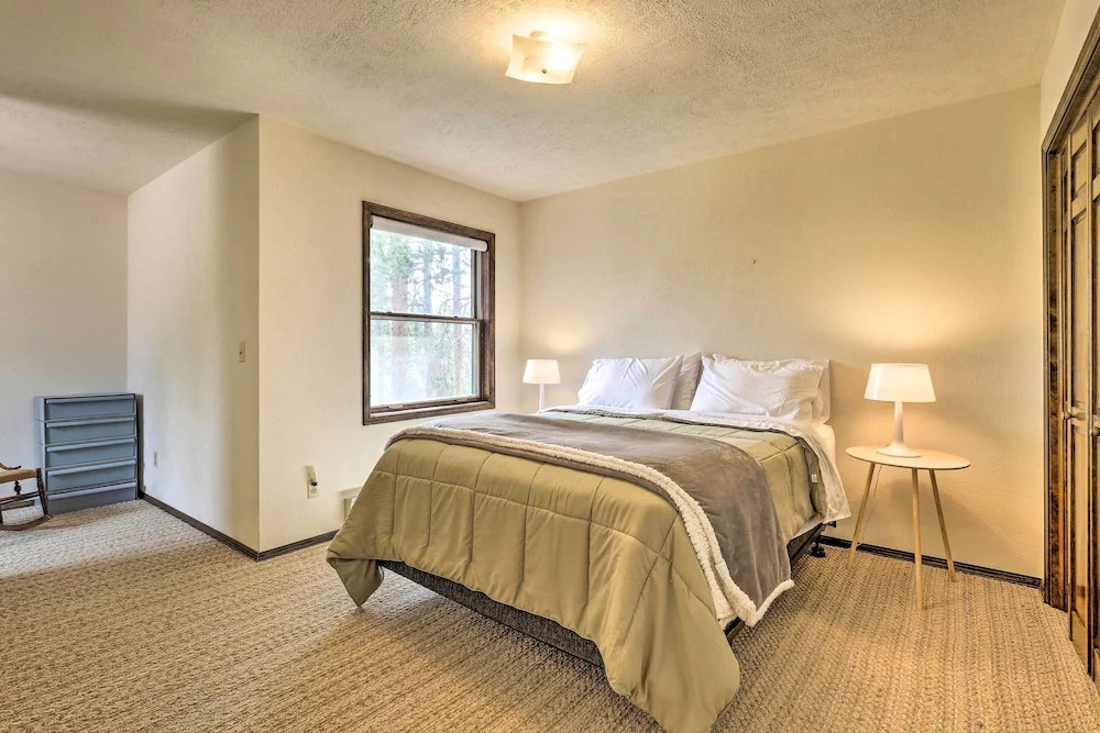 2 Mi to Grand Lake: Cabin w/ Fireplace & Library!