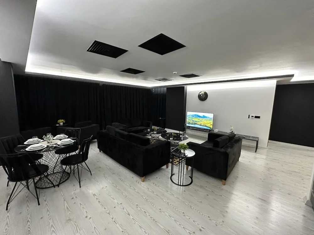 KT Home Hotel & Apartments