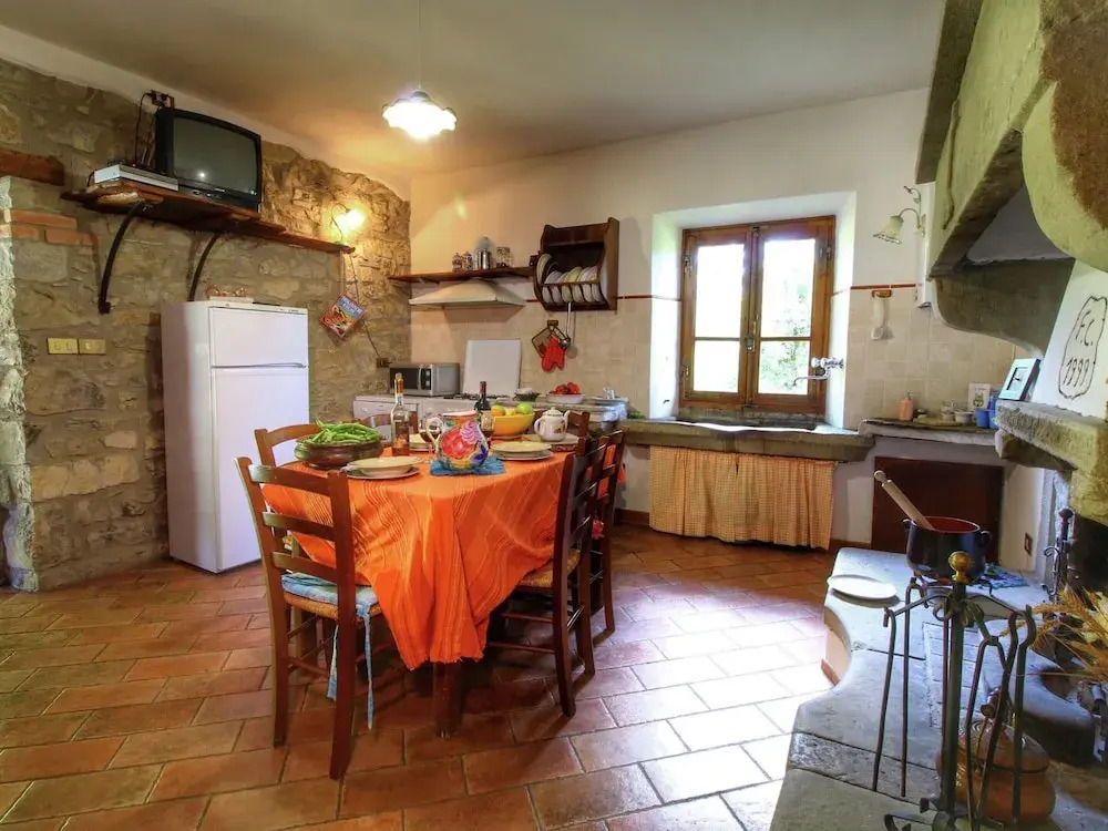 Striking Farmhouse, Ortignano