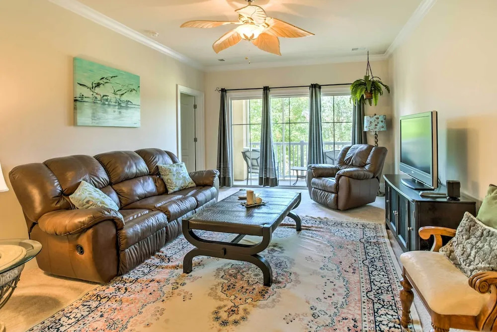 Resort Perks: Upscale Condo in North Myrtle Beach