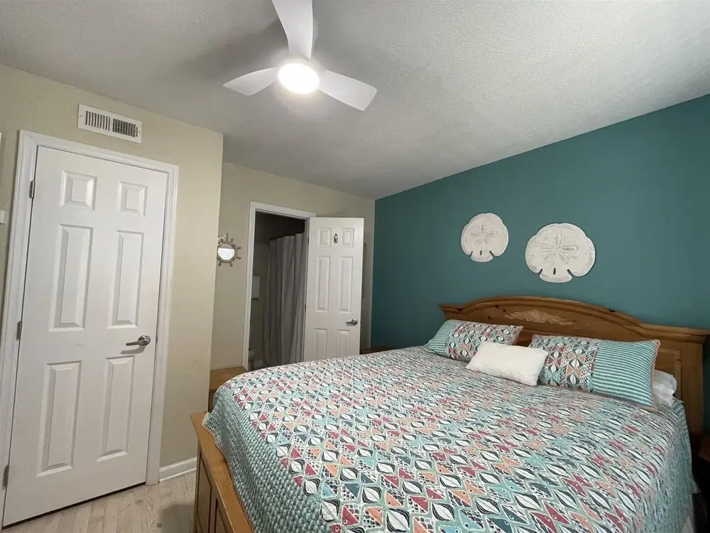 Sw 3 Finns Up 1 Bedroom Condo by RedAwning