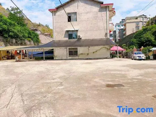Liangliang Chinese Inn