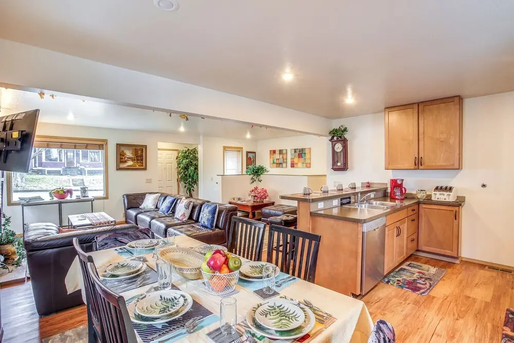 Spacious Coeur d 'alene Home: Near Everything!