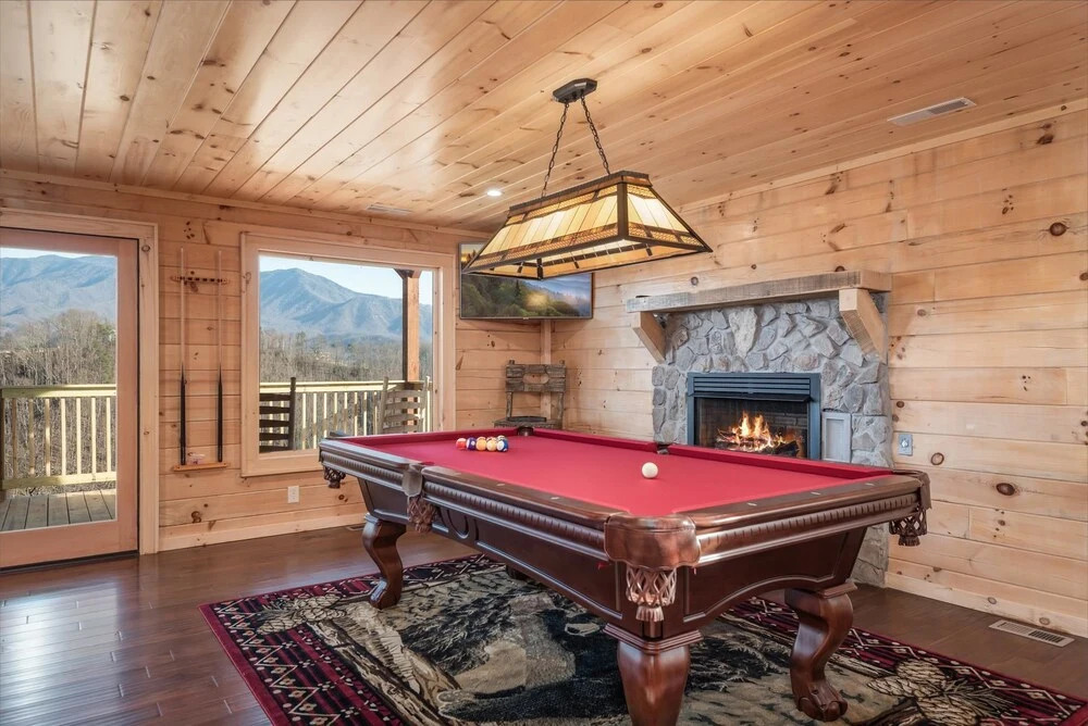 Smoky's Grand View 5 Bedroom Home