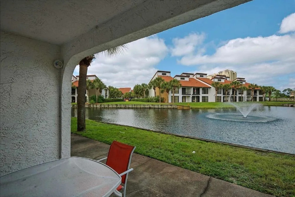 Edgewater Golf Villa 2106