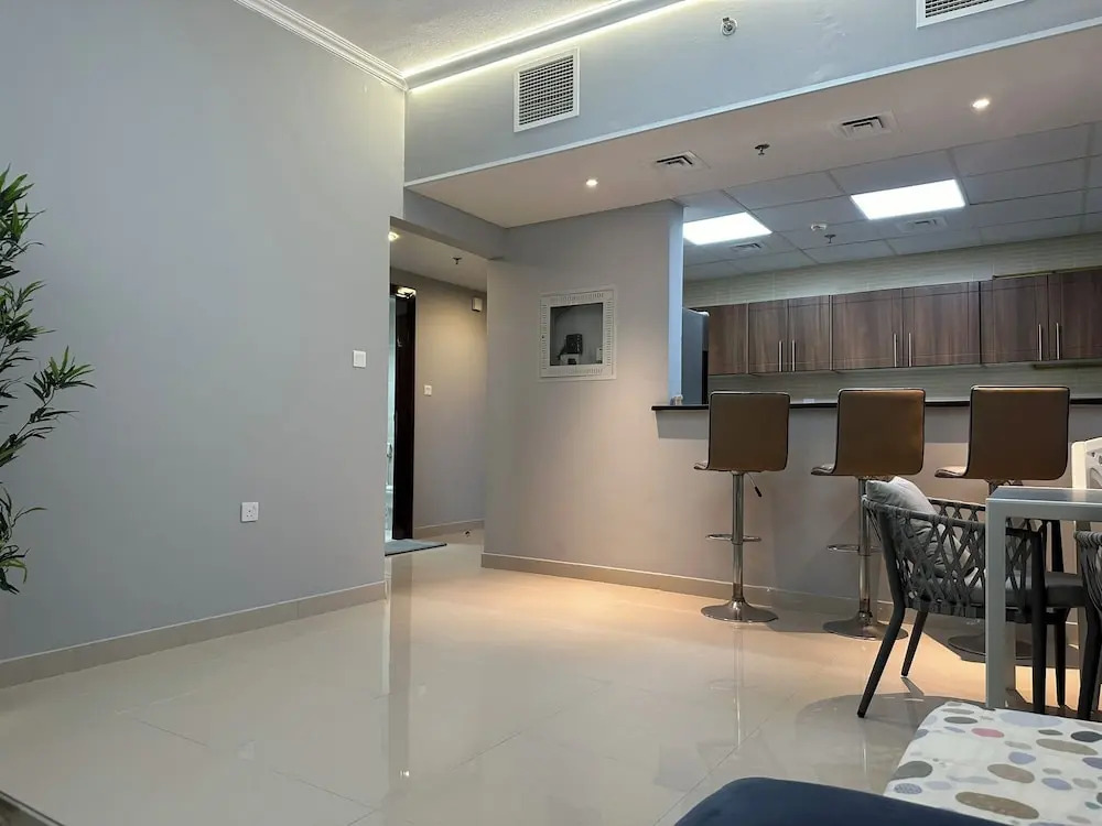 Luxurious and Spacious one Bedroom Apartment in the Heart of Dubai