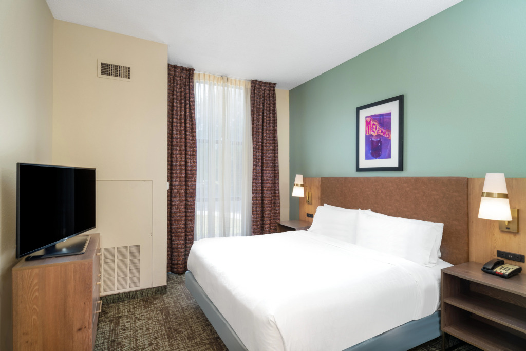 Staybridge Suites Memphis-Poplar Ave East by IHG