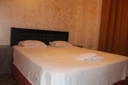 Cozy Corner Hotel