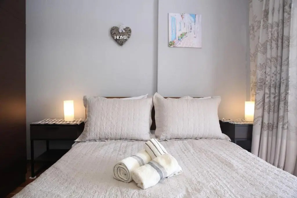 Cozy/Comfortable flat 50 sq flat, 15' from city's centre. Great VFM!