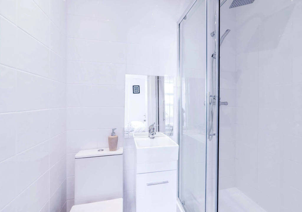Fantastic Rooms in a Serviced Flat