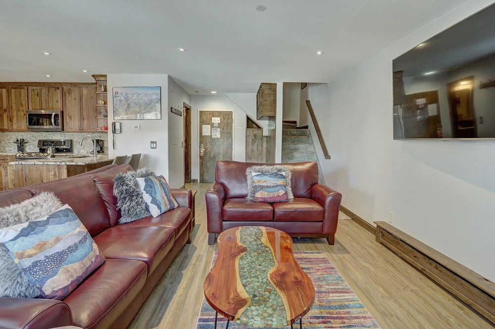 4br Renovated - Sleeps 12- Downtown Breck by RedAwning