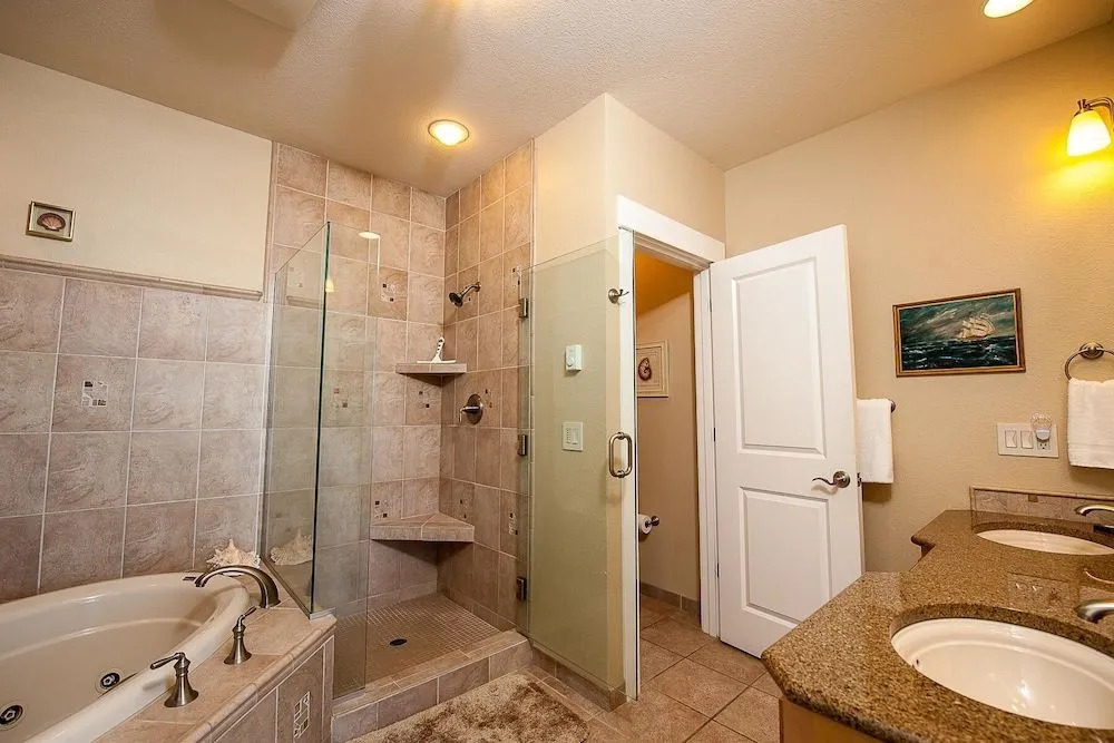Shoreline Ridge #C303 - Penthouse Suite